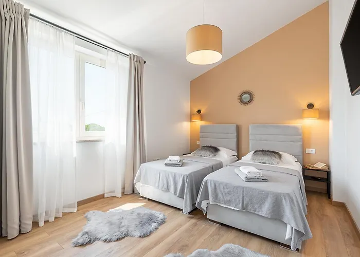 וילה Sun Flower *