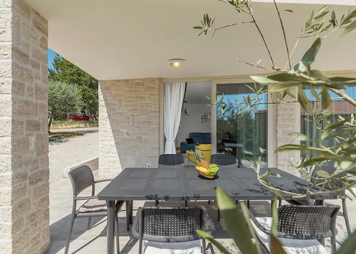 וילה Sun Flower *