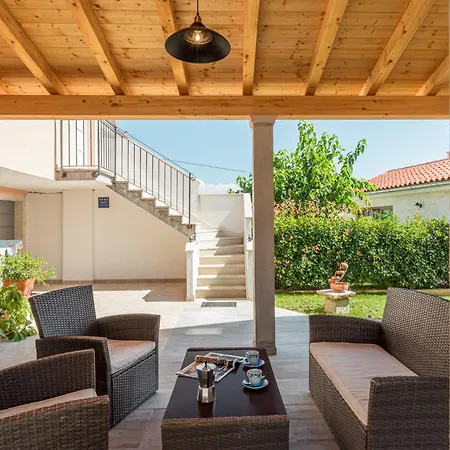 Sun Flower 포레치